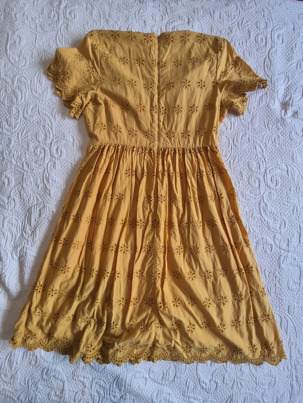 Madewell 12 Scalloped Eyelet Midi Dress features airy mustard cotton eyelet VGUC - Picture 4 of 8